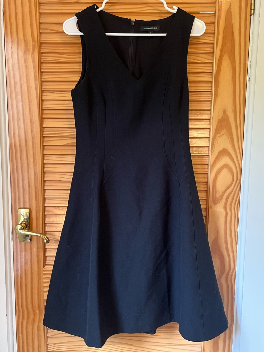Banana Republic Black Sleeveless V-Neck Fit-and-Flare Dress